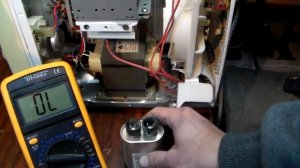 греется трансформатор микроволновки.