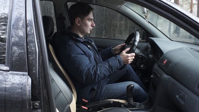 ШКОДА ОКТАВИЯ ТУР 2.0 8v смотреть онлайн