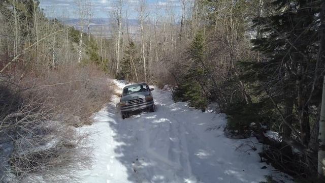 1992 Ford Bronco - Caughlin Ranch Stuck in the Snow смотреть онлайн