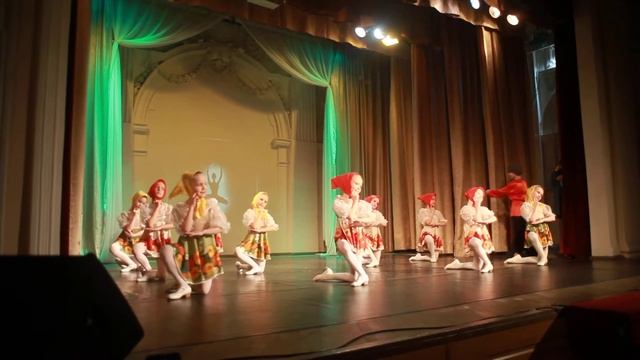 Белорусский танец Бульба. Александра Носенко (6 лет). смотреть онлайн