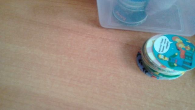 Разбираю контейнер с фишками. игрушки 90х. Обзор. Ностальгия. смотреть онлайн