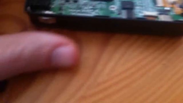 Replacing Iriver Battery - The motherboard смотреть онлайн
