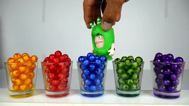 Mixing Oddbods Toys Colors, Magic Beads in Glass смотреть онлайн