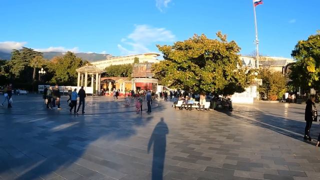 В Ялте 20 градусов в ноябре! Что с IMAX в России. Первая колбаса из мяса в Крыму! Площадь Советская смотреть онлайн