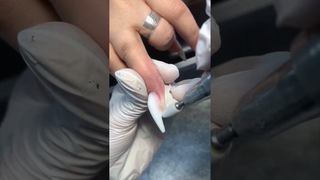 Как сделать ногти-когти. Кошачий маникюр. #beauty #nails #маникюр #naildesign #ногти #nailart #nai смотреть онлайн