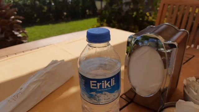 My favorite bar in Bellis Deluxe смотреть онлайн