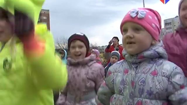 Веселый флешмоб по безопасности дорожного движения для первоклассников смотреть онлайн