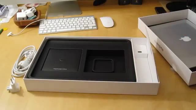 MacBook Air 13,3 [2010] Unboxing792