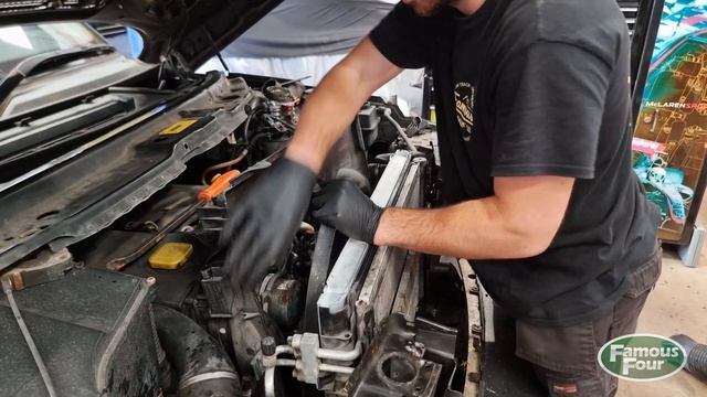 Range Rover L322 Radiator Replacement смотреть онлайн