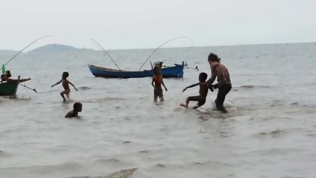 Cambodia Kep playing with local children смотреть онлайн