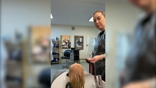 Идеальный блонд c системой "BLOND BAR COUTURE" смотреть онлайн