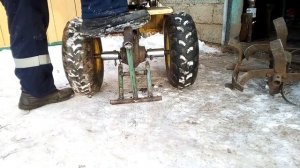 Подставка - подъемник - домкрат для мотоблоков, удобная вещь при смене колес