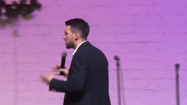 Антон Тищенко: «Кем ты доволен?» Харьков 29.12.2018 смотреть онлайн