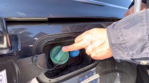 KIA Carnival 4 заливаем мочевину