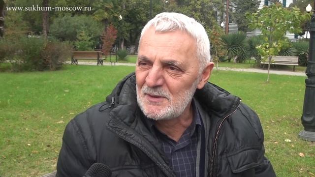 Новогодняя елка переезжает на площадь Свободы смотреть онлайн