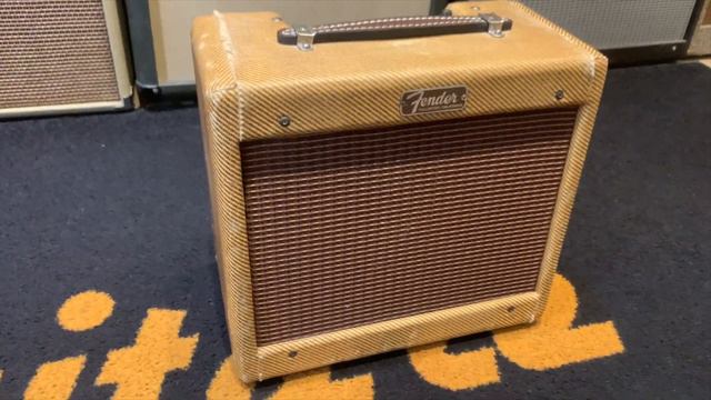 Fender Champ 5F1 Tweed from 1956 played at Guitare Collection смотреть онлайн