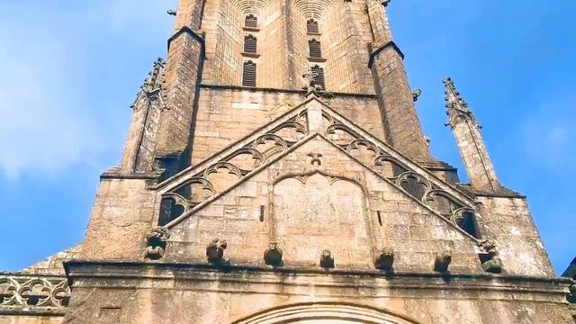 Un Village Typique En France à Visiter En été : Locronan