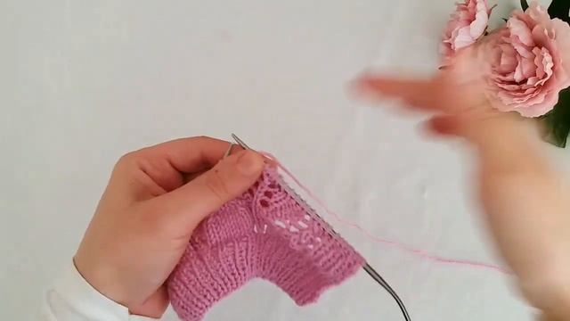 Taç Yapraklı Model Bebek Hırkası Yapımı/Yaprak Robalı Hırka Modeli/Yakadan Başlanan Bebek Hırkası смотреть онлайн