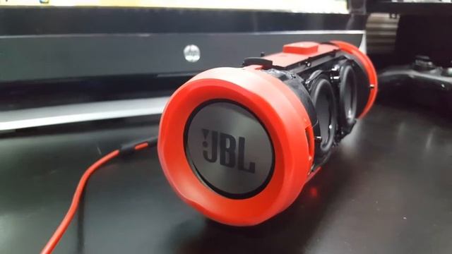 Jbl charge 3 Bass test смотреть онлайн