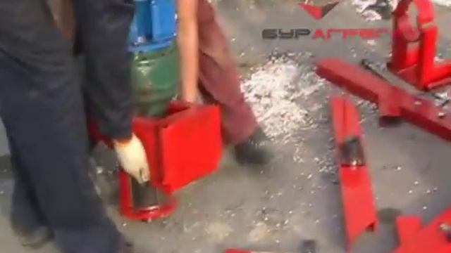 Электрическая буровая установка Стронг-3. Крепеж обсадной трубы смотреть онлайн