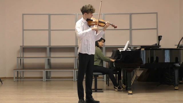 Шангутов Александр, 17 лет, И.Фролов "Испанская фантазия" смотреть онлайн