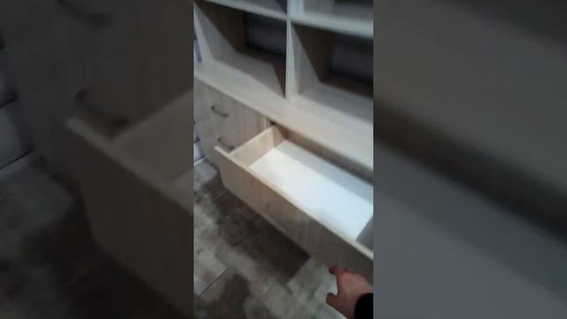 Шкаф с полками и выдвижными ящиками. Шкаф заказной. mebeelek.ru смотреть онлайн