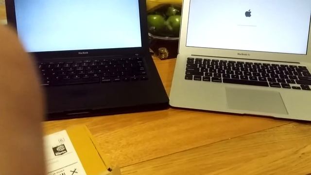 Macbook boot time comparision after SSD upgrade смотреть онлайн