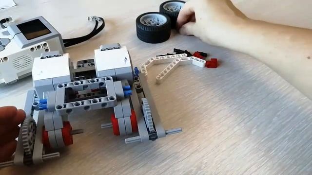 Как собрать самого быстрого робота Lego EV3 / How to build a geared up Lego EV3 Robot смотреть онлайн