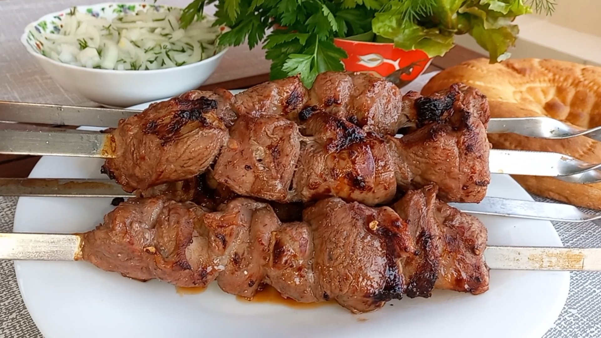 СОЧНЫЙ ШАШЛЫК из БАРАНИНЫ САМЫЙ ВКУСНЫЙ И СОЧНЫЙ #шашлык смотреть онлайн