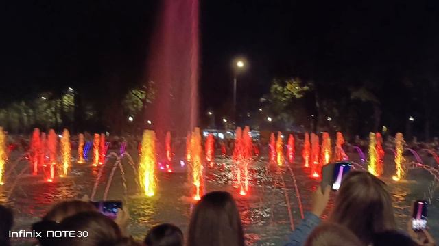 Запуск фонтана в Парке Мира в городе Коломна.... Часть 3. Как Вам? смотреть онлайн