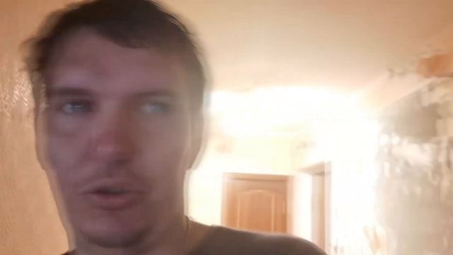 Отдираем обои в большой комнате смотреть онлайн