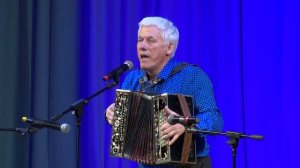 Владимир Глазунов - "А а я гармонь свою возьму"