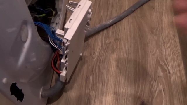 Пытались Развести На 4 тысячи / Ремонт Ariston смотреть онлайн