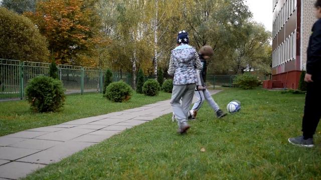 Jack Russell Terrier Luna - Funny Football. Джек Рассел Терьер Луна - забавный футбол смотреть онлайн