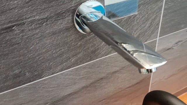 Grohe 13255001 Bau Cosmopolitan вилив для ванни смотреть онлайн