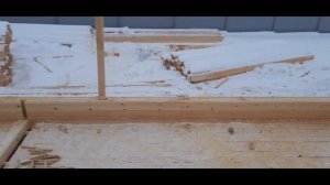 Первые ряды сруба из бруса
