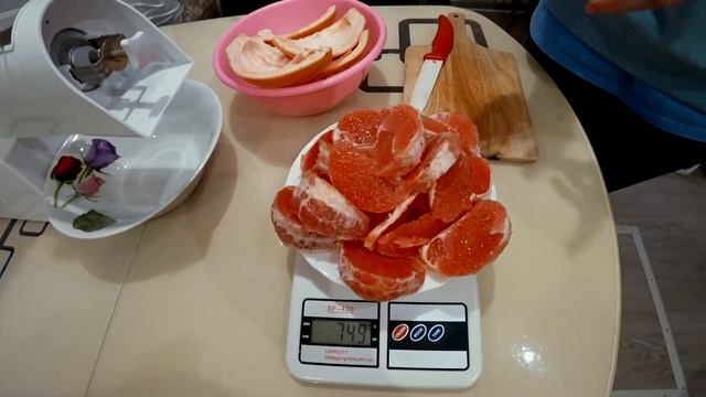 Свежевыжатый СОК из грейпфрута смотреть онлайн