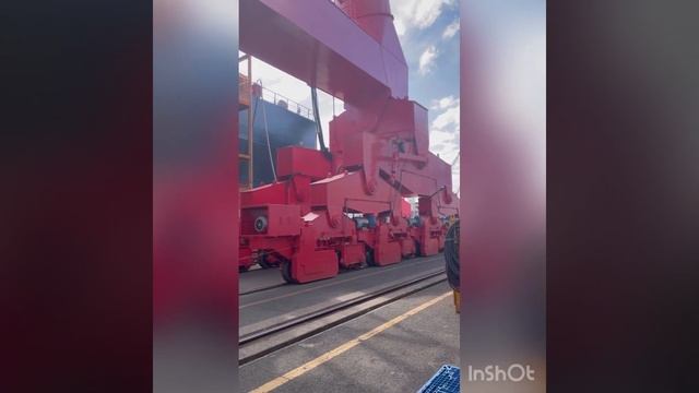 можно работать в корее? -да.я работал корабельном заводе на леса(чокчан)но  работа тяжелая и опасна