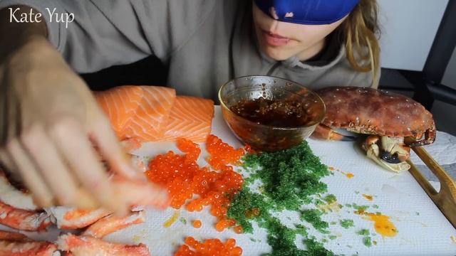 KING CRAB LEGS, SALMON, SNAILS, TOBIKO EGGS, STONE CRAB, PRAWNS, CLAMS, OCTOPUS