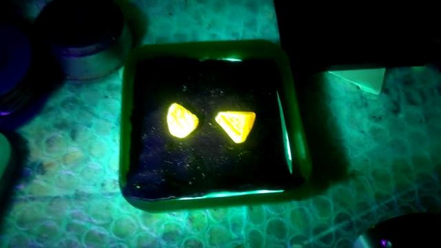 Свечение Драг камней при разной длине УФ. смотреть онлайн