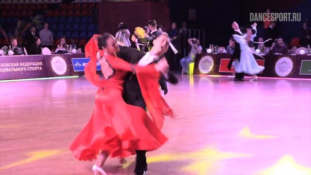 Evgeny Nikitin - Anastasia Miliutina RUS, Slow Foxtrot, Latin Kvartal Cup 2019 смотреть онлайн