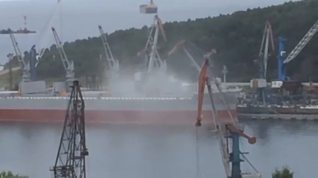 ОНФ: Открытая перевалка глинозёма в порту Ванино. 17/08/2017 смотреть онлайн