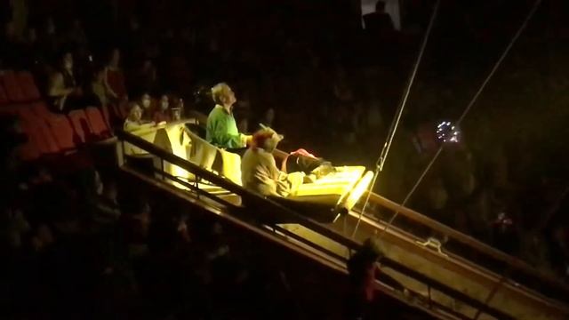 Кыргызский цирк 2021: «Красавица и чудовище». Финальный танец артистов. смотреть онлайн