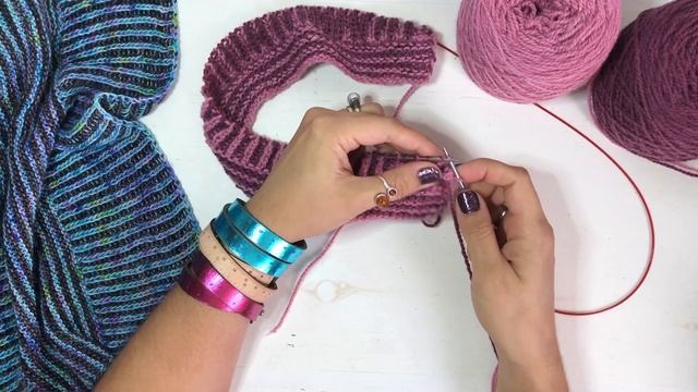 Video Tutorial :: Elastic Bind Off with Brioche Stitches смотреть онлайн