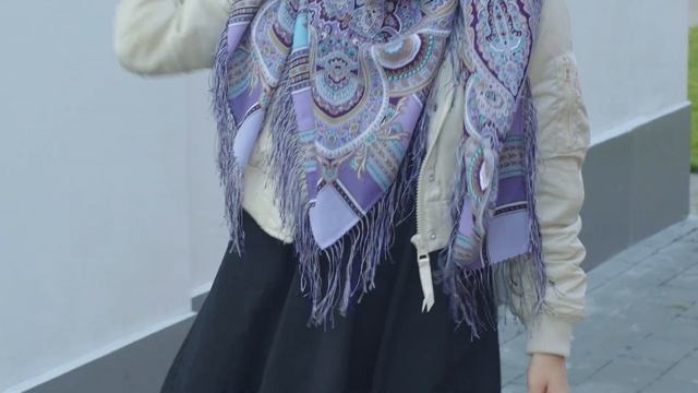 Платок шерстяной с шелковой бахромой "Золотой петушок", вид 65, 125х125 см. смотреть онлайн