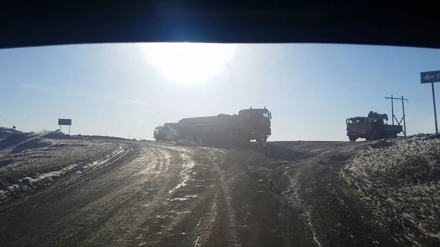 СЕВЕРНЫЙ ЗИМНИК/ДОБИРАЕМСЯ ДО ЯКУТСКА/СЕВЕРНЫЙ ДАЛЬНОБОЙ смотреть онлайн