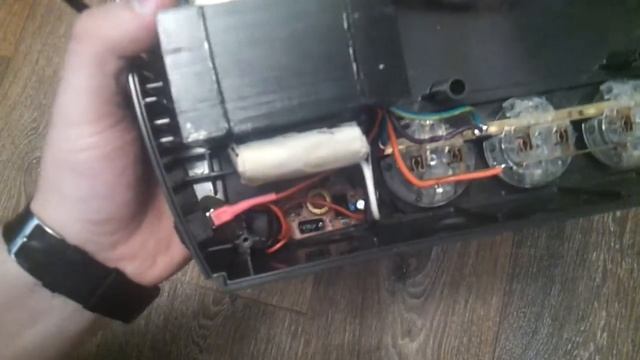 Моддинг бесперебойника APC Back-UPS ES 525 установка USBвыхода на 5вольт смотреть онлайн