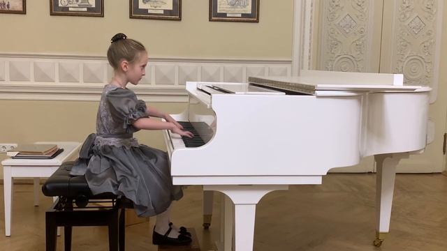 Куприянова Ядвига: В.Моцарт - Allegro, А.Гречанинов- Мазурка смотреть онлайн