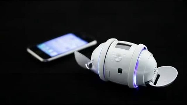 Танцующий MP3 робот Cubot. Чудо высоких технологий! смотреть онлайн