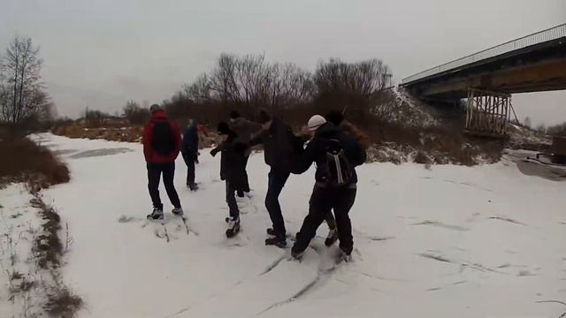 Покатушки на коньках! Рашим реку! смотреть онлайн